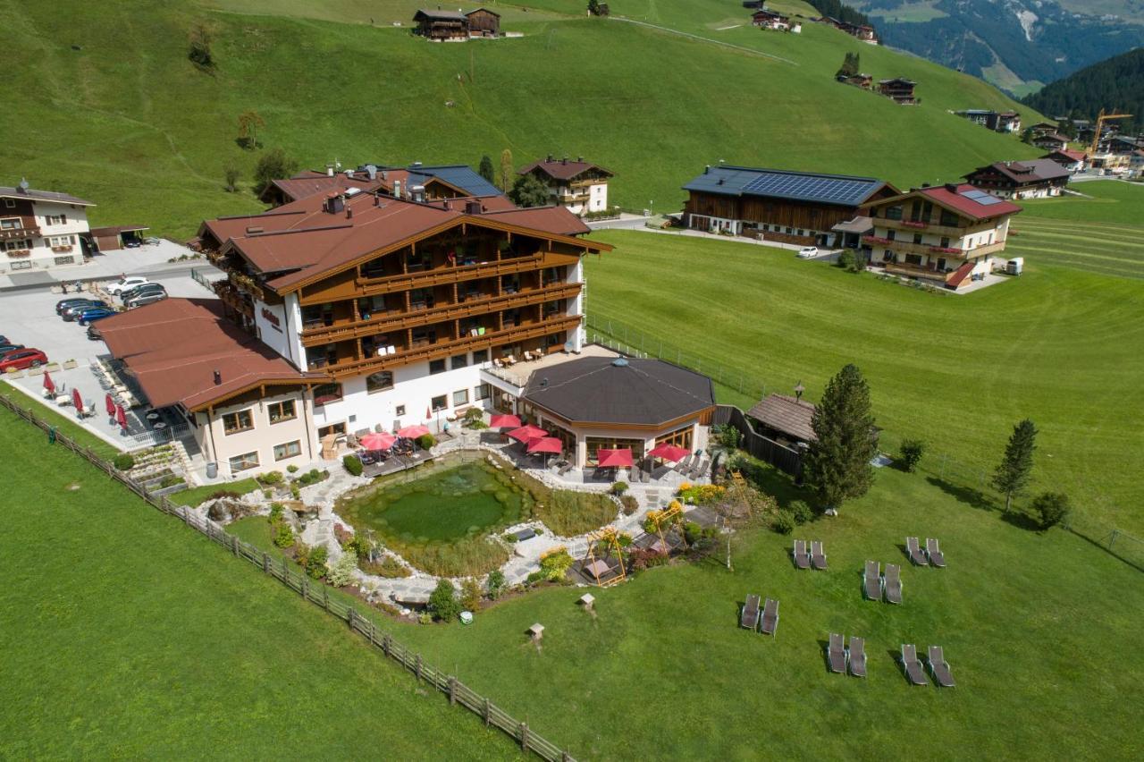 Hotel Eden Tux Buitenkant foto
