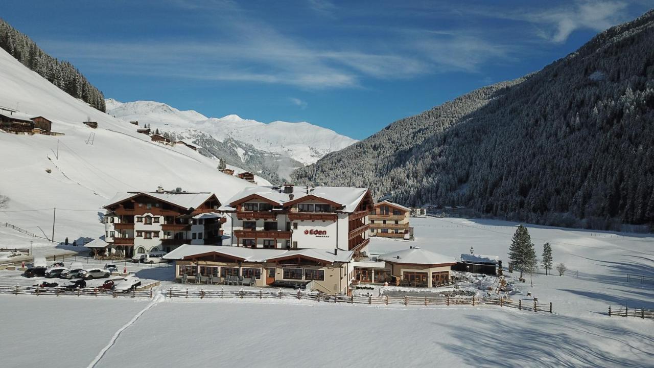 Hotel Eden Tux Buitenkant foto
